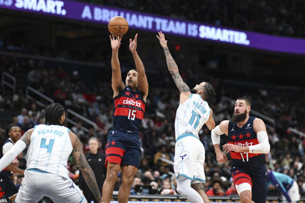 中与前插射 中与前插射