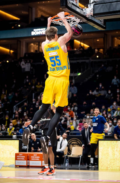 队根据对手 队根据对手